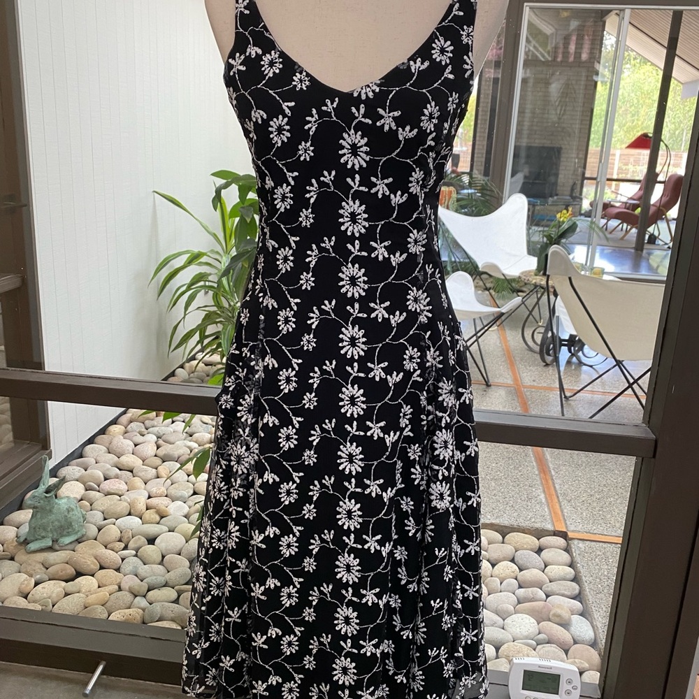 Stunning Jill McGowan silk dress